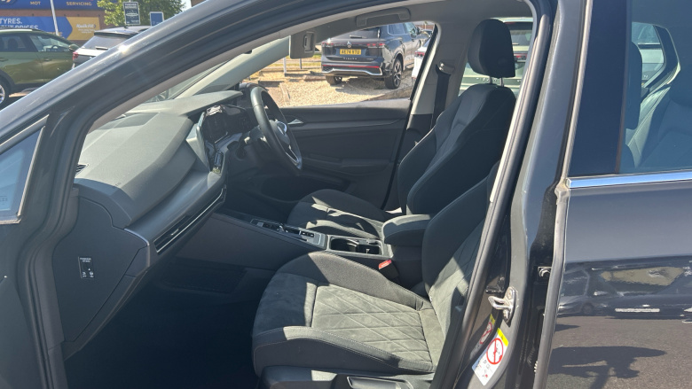Volkswagen Golf 1.4 TSI eHybrid Style 5dr DSG Hatchback